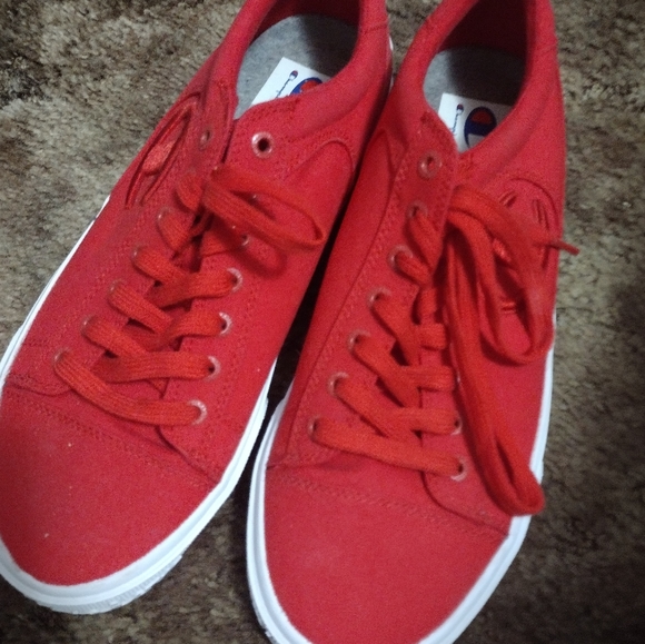 Champion Men Red Shoes size 11 - Picture 12 of 14